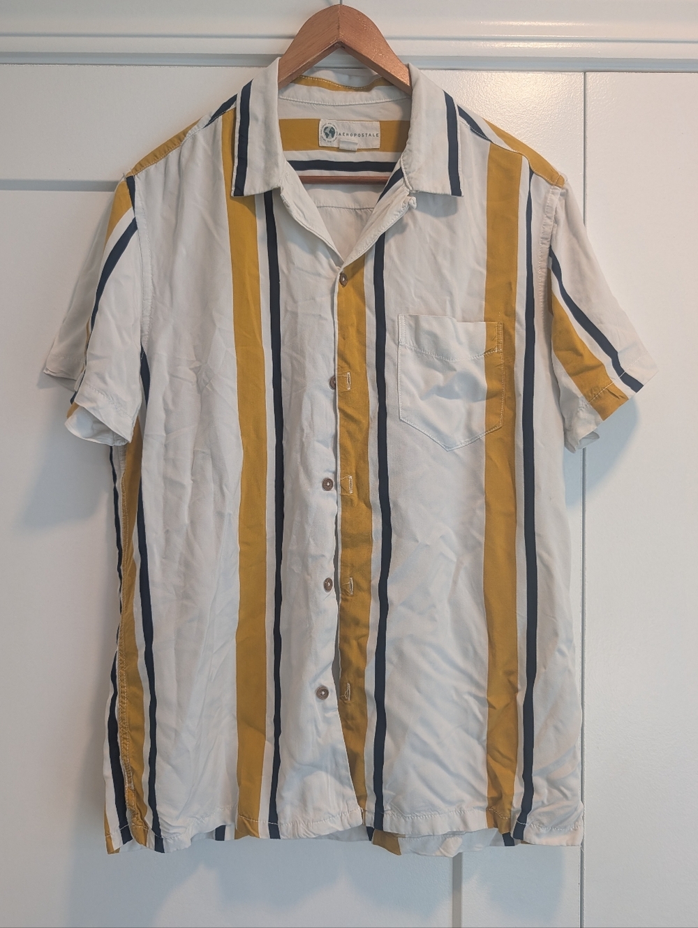 AEROPOSTALE Men's Short-Sleeve Yellow & Navy Vertical Stripe Button Down Shirt